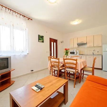 Guest house Klaudio 634 Drenje (Istria)