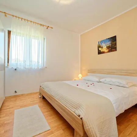 Klaudio 634 Guest house Drenje (Istria)