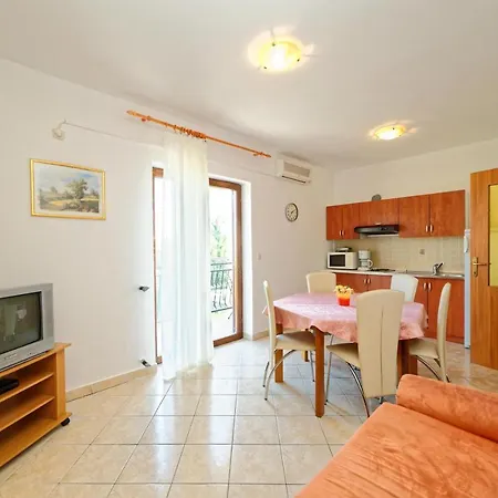 Klaudio 634 Guest house